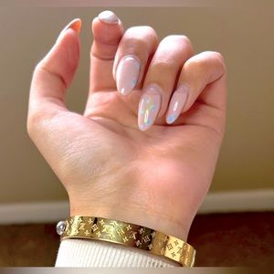 LOUIS VUITTON GOLD BRACELET